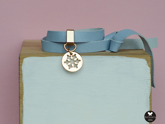 baby blue snowflake suede barboleta