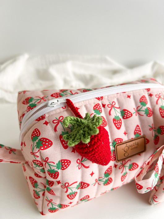 kosmetyczki Truskawkowa kosmetyczka box + mini