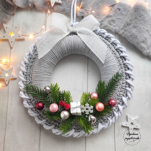 wianki bożonarodzeniowe Wianek świąteczny handmade ze sznurka
