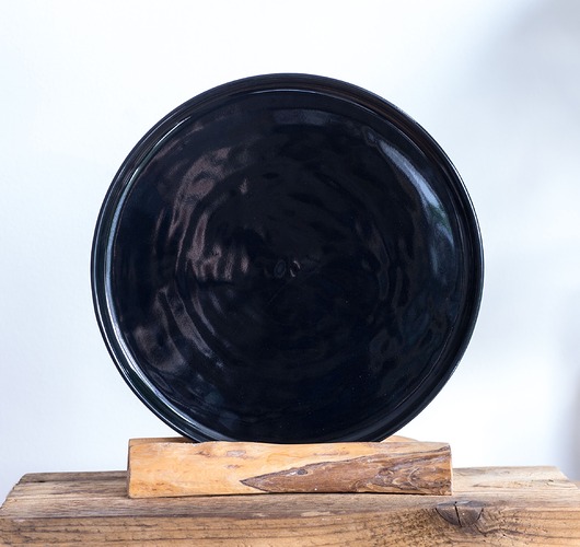 patery i talerze Talerz toczony czarny błyszczący 22,5 cm