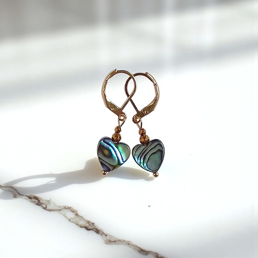 kolczyki z kamieniami Kolczyki SERDUSZKA muszla paua : bigle angielskie GOLD