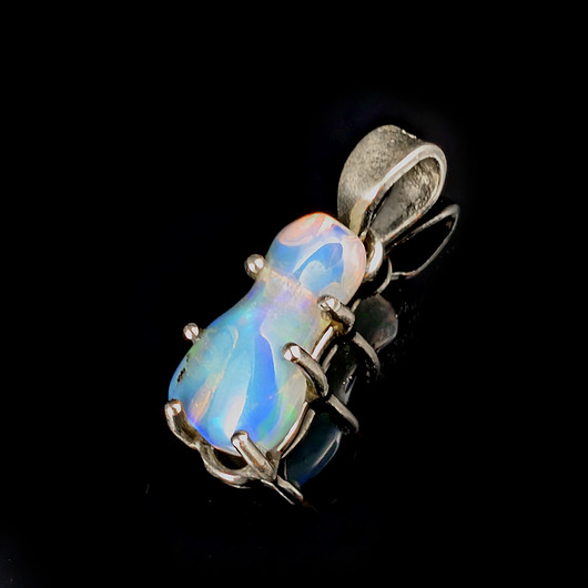 wisiory Błękitny opal
