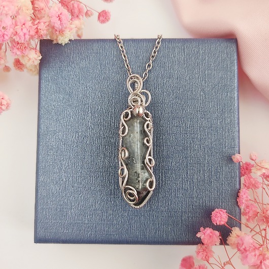 wisiory Naszyjnik Larvikit stal chirurgiczna wisiorek handmade wirewrapping