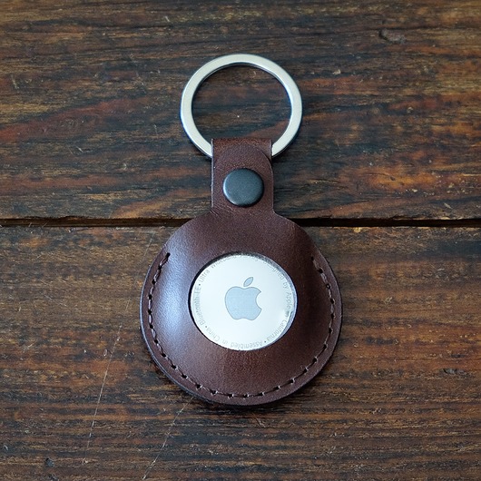 breloki Skórzany brelok na klucze  do Apple AirTag uniseks Buttero ciemny brąz