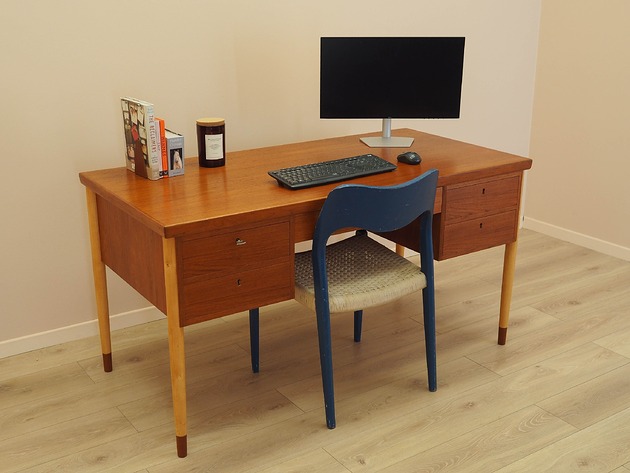 biurka Biurko tekowe, duński design, lata 70, produkcja: Dania