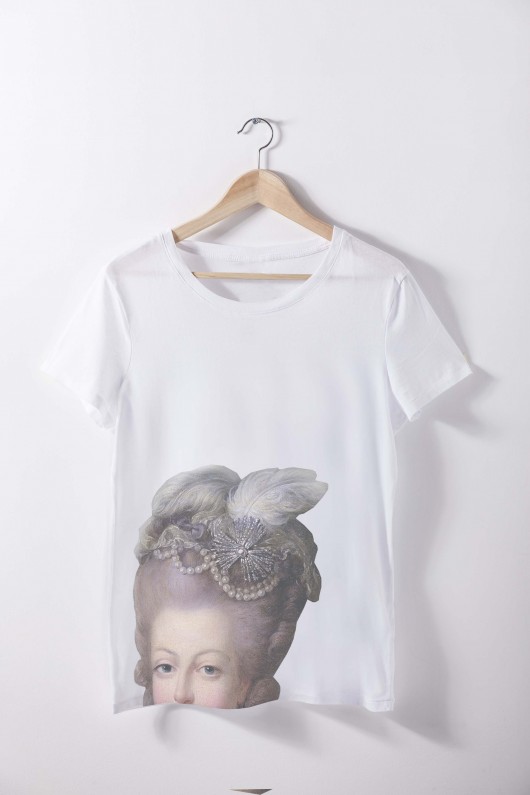 Madame Deficit Tee INNOCENTS London