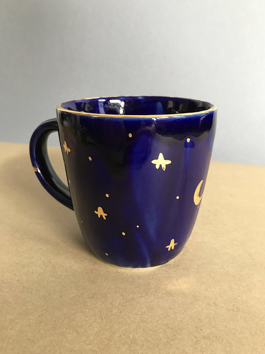 Ceramiczny  kubek z uchem kobaltowy ELEMTHEBRAND