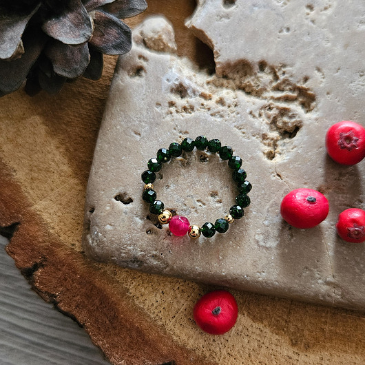 pierścionki elastyczne Elastyczny pierścionek ze szmaragdem Nilu i jadeitem