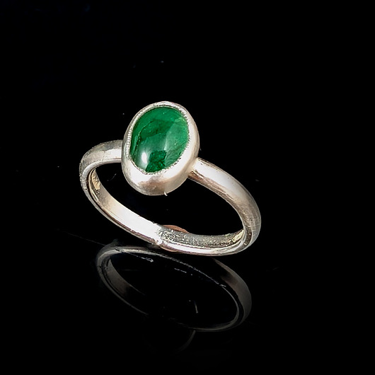 pierścionki srebrne Pierścionek subtelny szmaragd