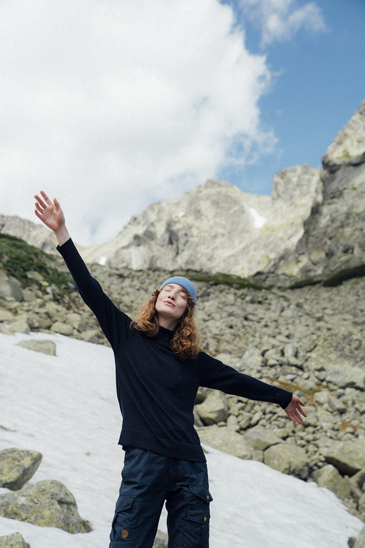 swetry damskie Sweter Golf Wełniany OCELOT Czarny- damski półgolf 100% wełny merino