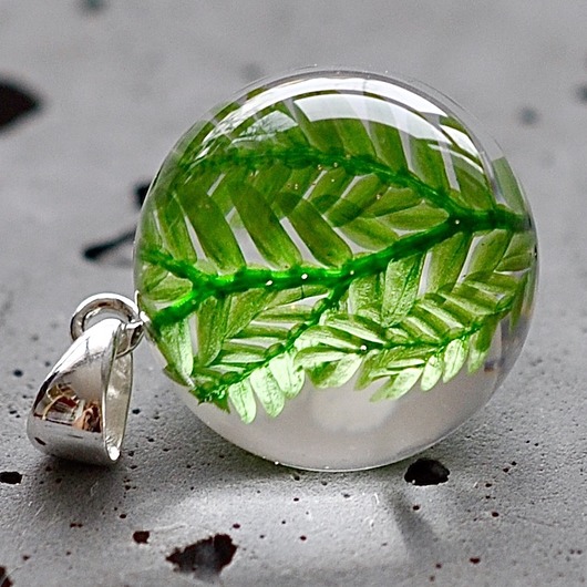 Elegancki wisiorek z paprocią Grol Jewellery