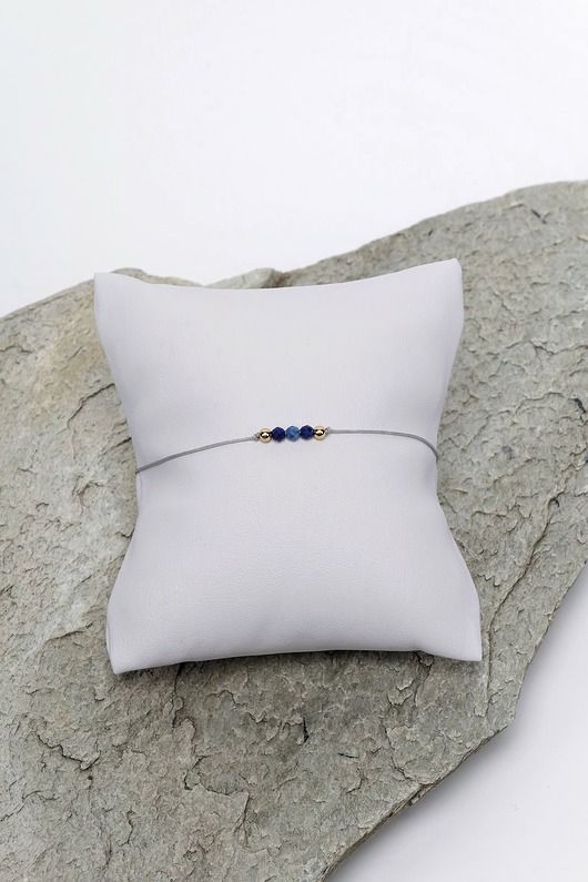 bransoletki z kamieni naturalnych Bransoletka na sznurku z lapis lazuli MONO LUCK II