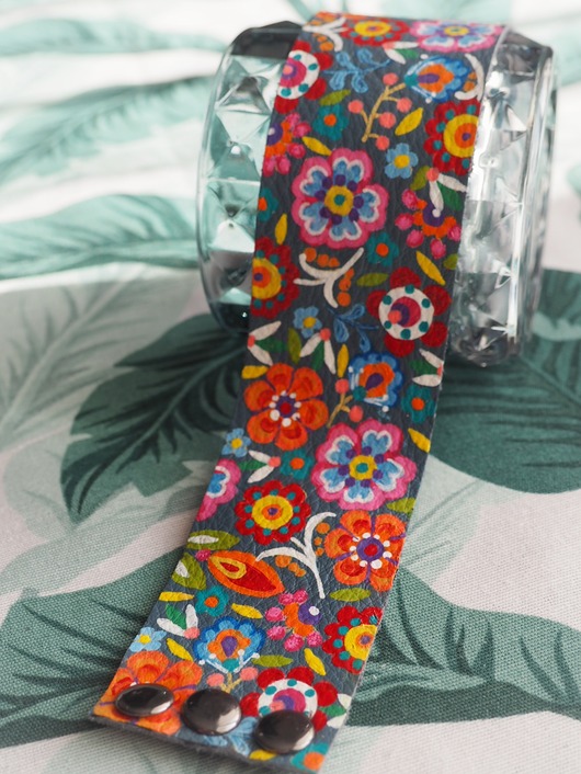 bransoletki skórzane Skórzana bransoleta w stylu folk