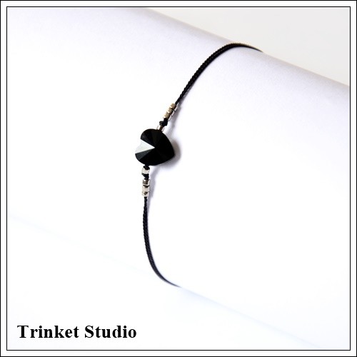 Simplicity- Mini Heart Jet  Trinket Studio