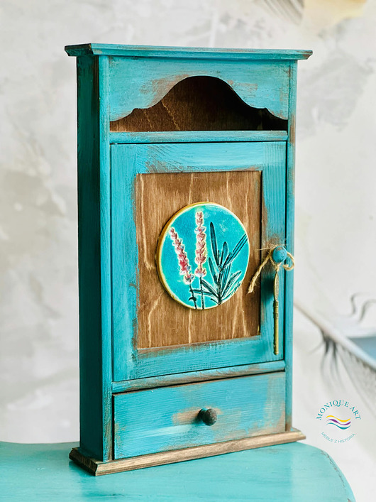 organizery Szafka na klucze, ręcznie malowana, z ceramiką, z duszą i historią