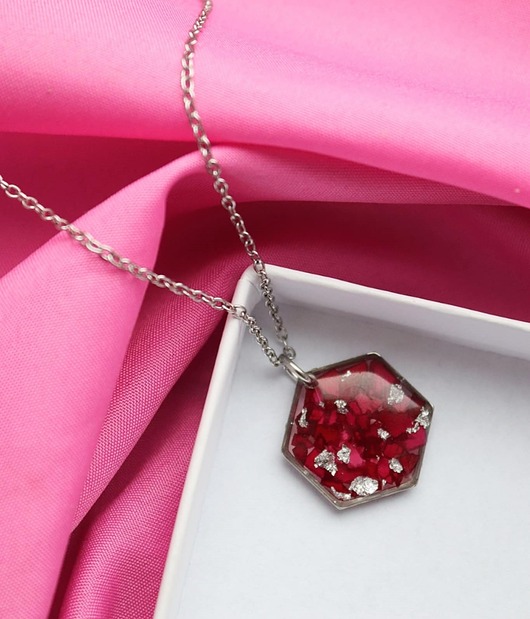 naszyjniki - inne Naszynik z płatkami róży