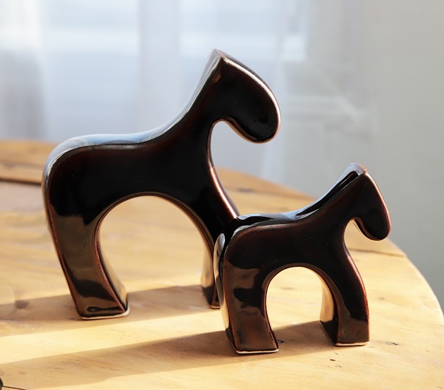 figurki i rzeźby Figurka mały konik