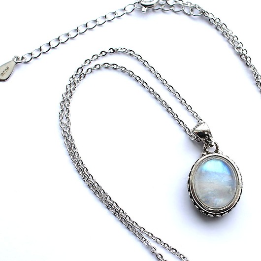 wisiory Wisiorek z kamieniem księżycowym srebro 925