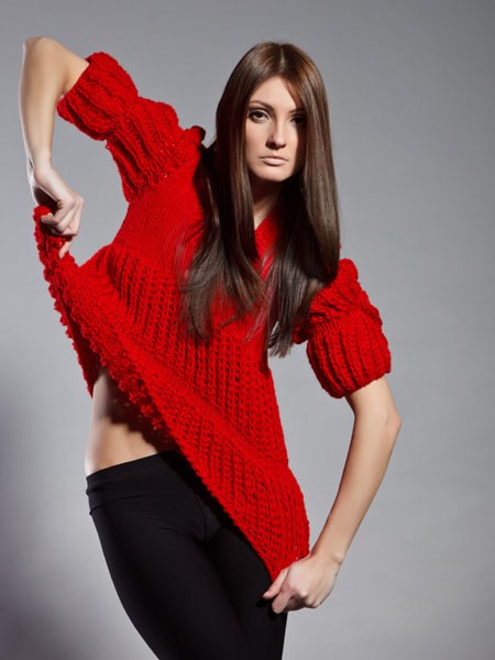 36(S) Sweter z falbankami trapez czerwony YULIYA BABICH