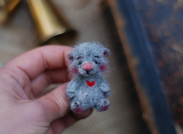 broszki Szary Miś- broszka