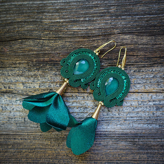 kolczyki soutache Szmaragdowe kolczyki soutache z kwiatami