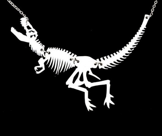 Naszyjnik dinozaur wersja S white Kraina czaru
