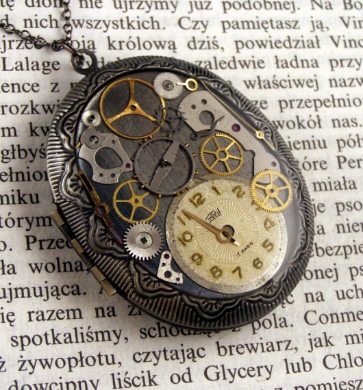 Sekretnik wielki inkluzja 1942 Zegarynki