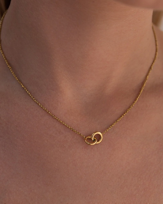 złote naszyjniki Złoty delikatny naszyjnik ze stali chirurgicznej pozłacany 18k