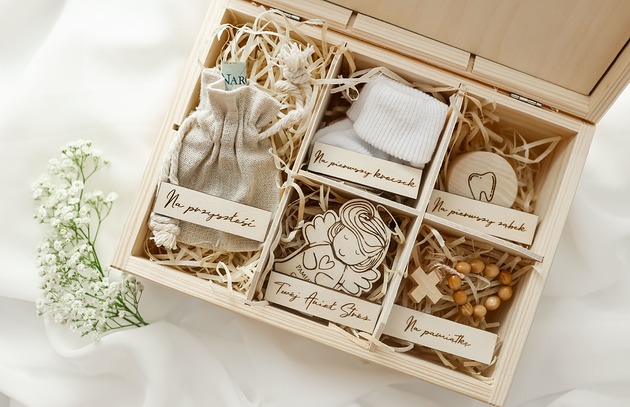 akcesoria na chrzest BOX Pamiątka Chrztu Świętego ZESTAW NA CHRZEST