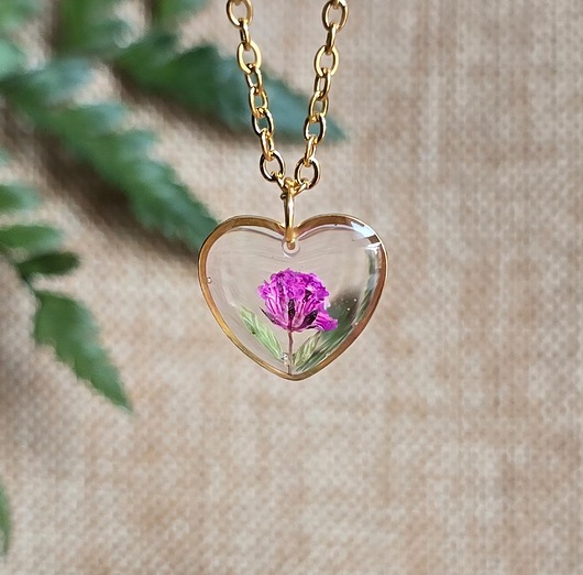 wisiory Złota zawieszka wisiorek kwiaty serce serduszko różowa fiolet