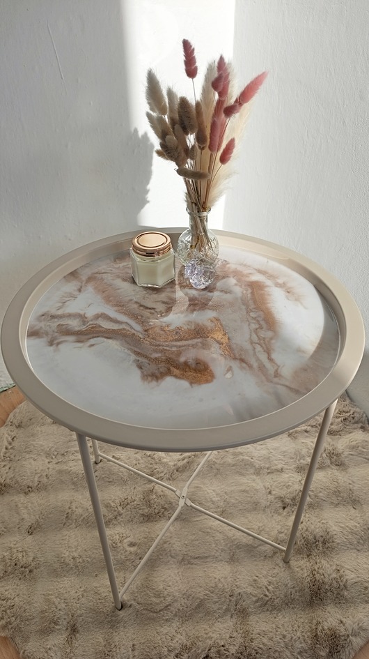 stoliki kawowe Okrągły stolik kawowy z żywicy epoksydowej efekt marmuru