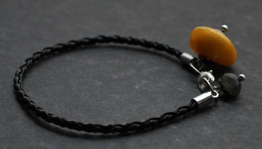 Simple vol 9. - bransoletka Buy or Die