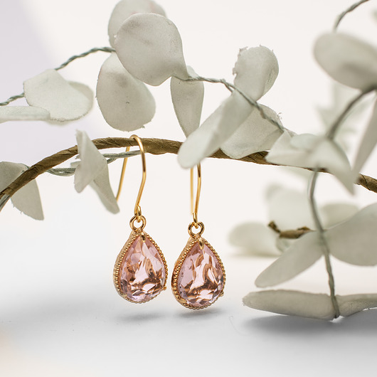 kolczyki pozłacane Błyszczące i eleganckie kolczyki pozłacane.