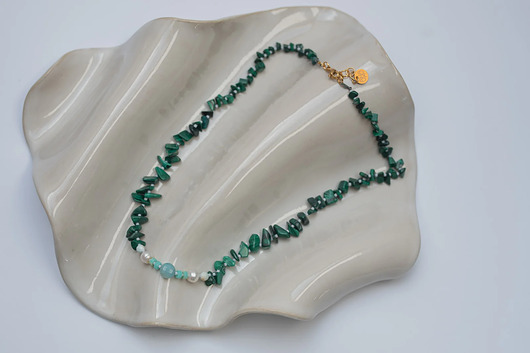 bransoletki z kamieni naturalnych Surowy Naszyjnik z Malachitu Amazonitu i Pereł
