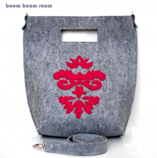 SIMPLE GREY RED boom boom room