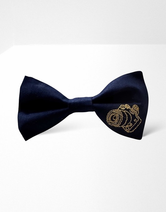 muszki i krawaty Mucha męska haftowana aparat fotograficzny granatowa ciemna