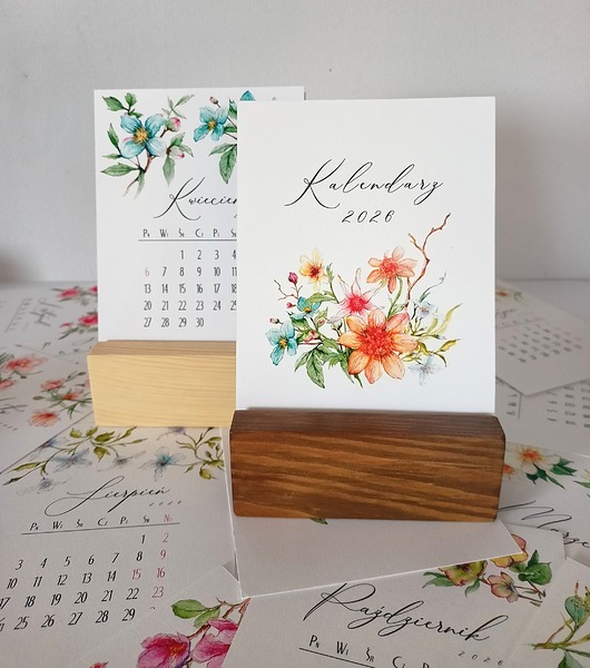 kalendarze i plannery Kalendarz 2026 - na biurko z drewnianą podstawką