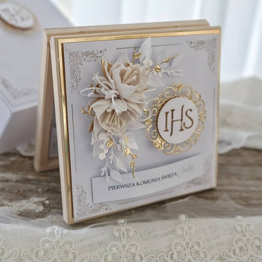 kartki na komunię Elegancka kartka komunijna z życzeniami
