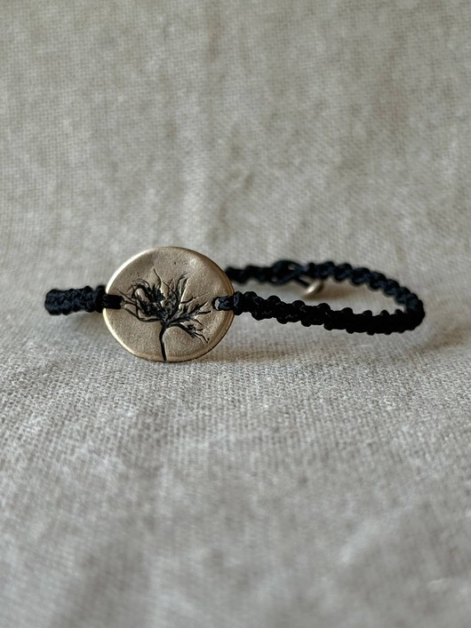 bransoletki na sznurku Bransoletka sznurkowa z detalem z brązu