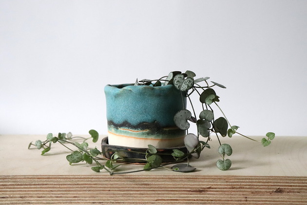 doniczki Mała doniczka ceramiczna
