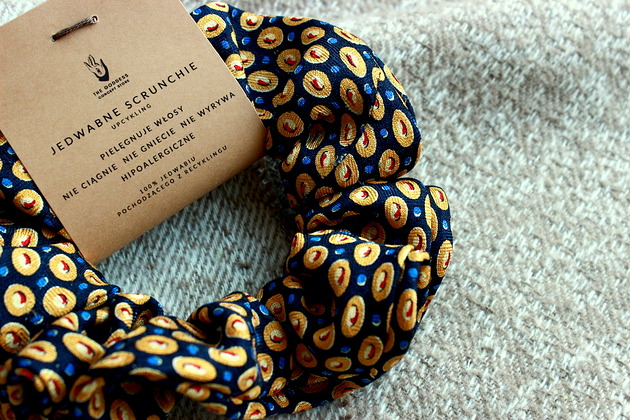 gumki do włosów Jedwabne SCRUNCHIE gumka do włosów Upcykling
