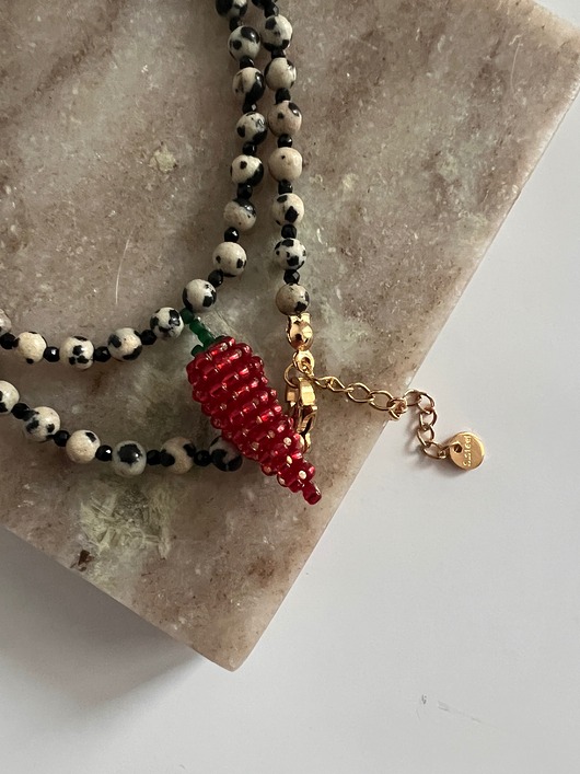 naszyjniki - inne Handmade naszyjnik z jaspisem dalmatyńskim i plecioną papryką