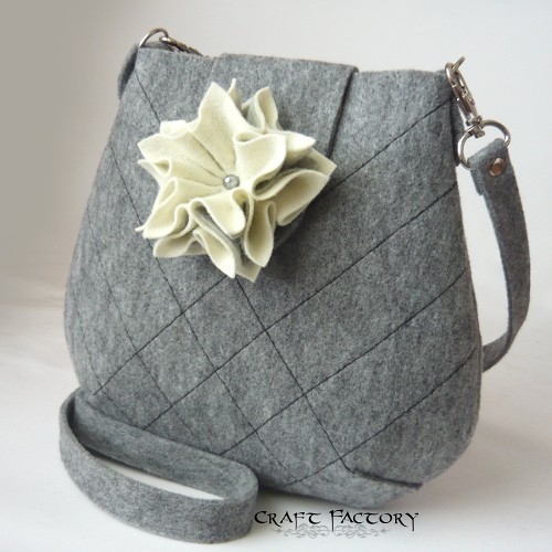 Frosted Cream Chequered - torebka na ramię Craft Factory