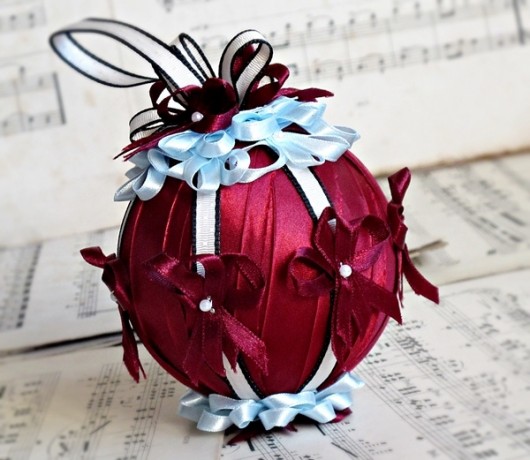 Bombka w kolorach bordo Happy Home