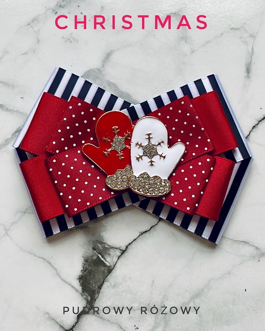 broszki Brosza z  Rękawiczkami  z kryształków Mikołajki Święta