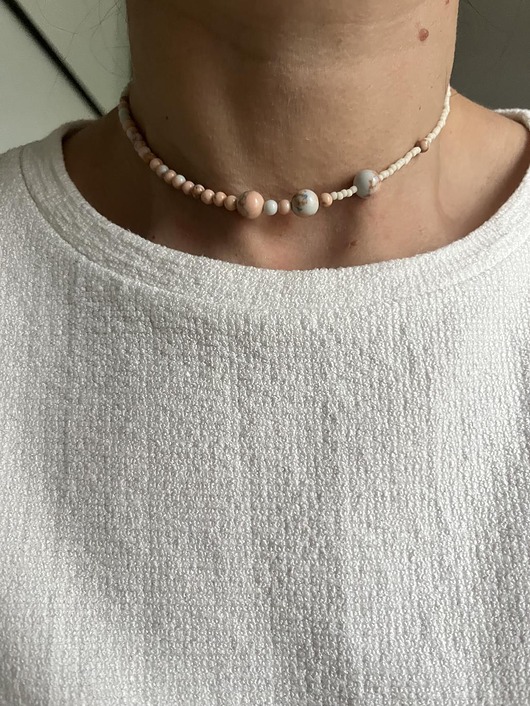 chokery Choker z kremowych koralików Toho i jaspisu
