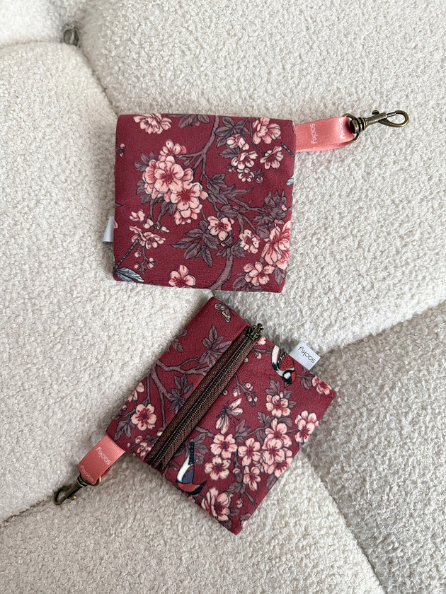 pokrowce i etui - na klucze Welurowe etui na słuchawki sakura