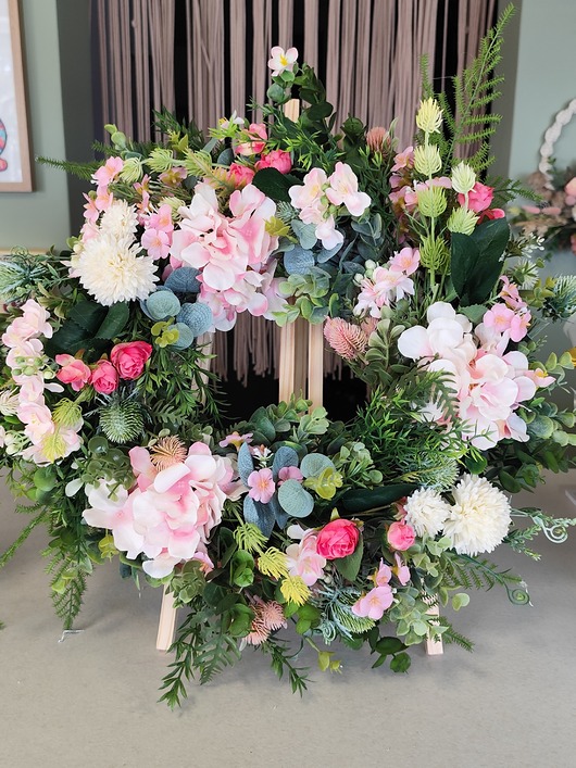 wianki Kwiatowy wianek wiosenny do domu na ścianę na drzwi prezent