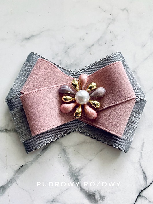 broszki Kolekcja  Exclusive  Brosza z kwiatem i perłą  NEW