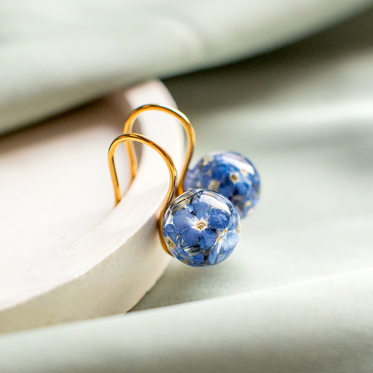 kolczyki z żywicy Kolczyki z niezapominajkami